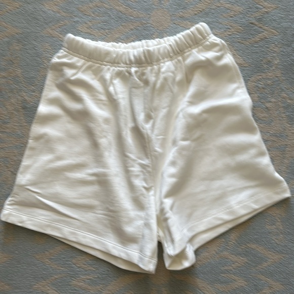 DAILY DRILLS WHITE ASPEN SWEATSHORTS!! - Picture 3 of 5